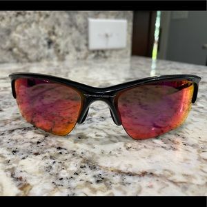 Men’s Oakley sunglasses excellent used condition
